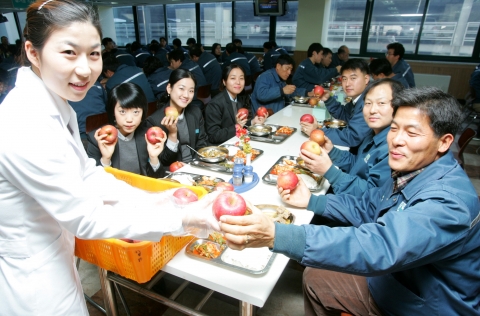 현대중공업, 한 해 쌀 2만2천가마 ‘꿀꺽’...사내식당만 49곳