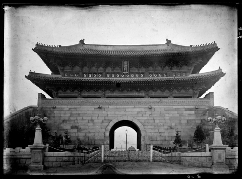 유리건판 궁궐 사진전 연장 전시