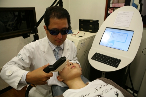 뉴아이투피엘 시술 모습