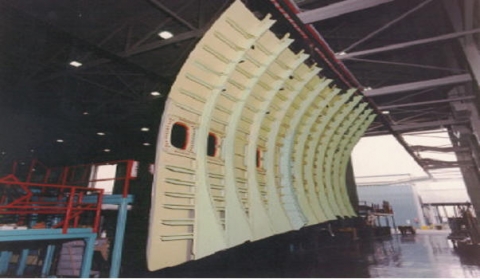 B747-8 항공기의 구조물 사진