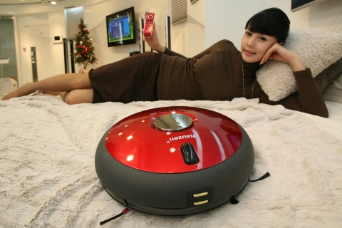 카메라로 위치인식이 가능한 2008년형 하우젠 로봇청소기(VC-RE70V)