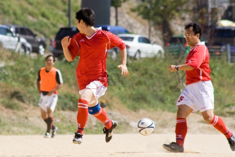 2006년 실시한 사내 친선 축구대회 장면