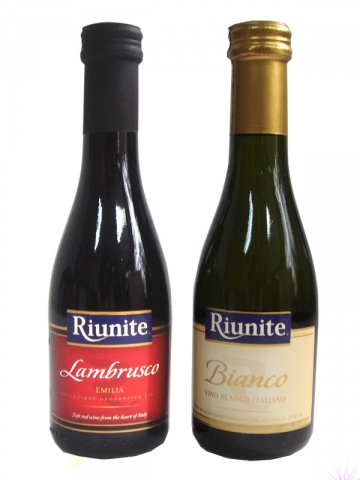 이탈리아 칸틴 리유니트사(Cantine Cooperative Riunite)에서 생산되는 리유니트(Riunite Wine)