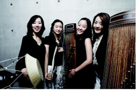 여성중주단 ‘아이렌(IREN)