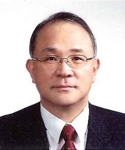 제18회 상허대상 수상자로 양창수(梁彰洙) 서울대 법대 교수(법률 부문)