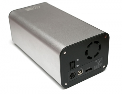 USB2.0 및 초고속 eSATA 인터페이스 기본 제공