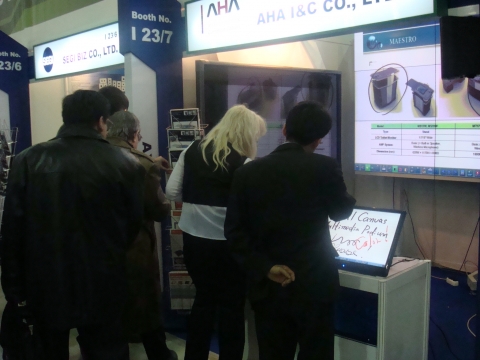 지난 4월 러시아 모스크바에서 열린 EXPO ELECTRONICA 2008 전시회 출품 사진