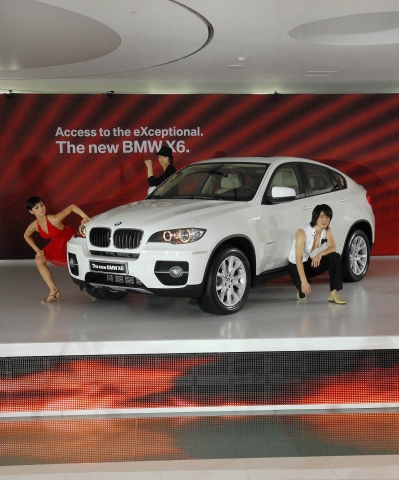 BMW X6 출시 퍼포먼스 세로컷