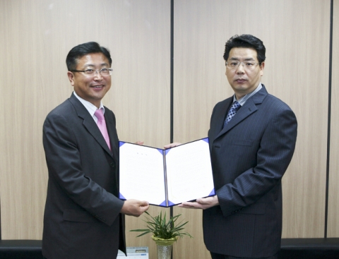 (오른쪽)양균석 선임팀장과 박기호 퇴직연금컨설팅팀 팀장