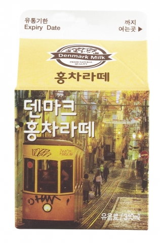 홍차의 왕자라 불리는 얼그레이티를 사용하고 원유함량이 70%인 “덴마크 홍차라떼”