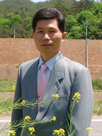수필가 김영일