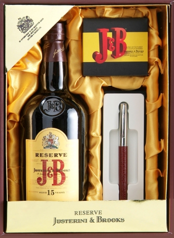 J&B 리저브700ml 세트.