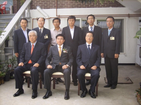 승 성신 이사장과 기념촬영
