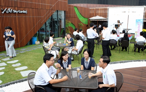 신한은행, 직원들을 위한 휴식공간 SKY GARDEN 오픈