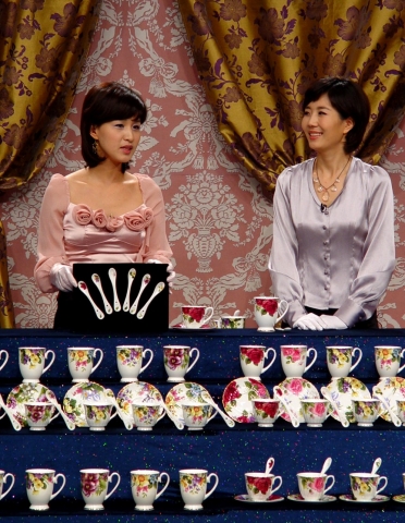 롯데홈쇼핑 혼수용품 방송장면