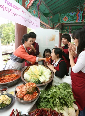 삼성전자, 예비신부를 위한 ‘아삭 칸칸칸 김치클래스’ 개최