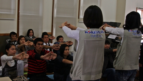 대한항공 항공의료센터 소속 의료진으로 구성된 대한항공 의료봉사단이 9월 28일 경기도 의정부시 의정부동 소재 성암교회에서 외국인 근로자 및 지역주민을 대상으로 의료봉사 활동을 실시