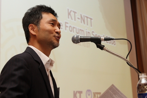 7일 서울 르네상스호텔에서 개최된 ‘제1회 KT-NTT 벤처 포럼’ 에서  KT 신사업추진본부 강태진본부장이 포럼의 개최 취지를 설명하고있다.