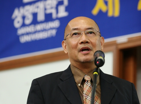 사진(1) - Luis T. Cruz 주한필리핀대사의 강의 장면
사진(2) - 상명대 이현청 총장의 Luis T. Cruz 주한필리핀대사 접견장면