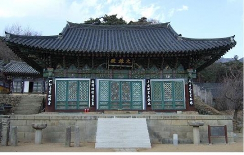 동화사 대웅전