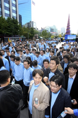 삼성전자 임직원, ‘사랑의 청계천 걷기’ 행사 참여