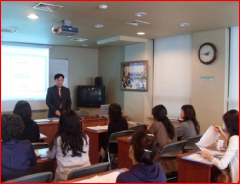 KHC교육원 의료관광전문가 수업 모습