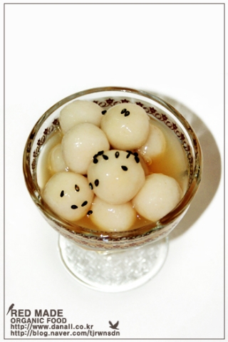 블로거 &#039;레드&#039;의 시럽에 빠진 경단