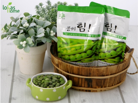 로하스홈(www.lohashome.com)에서 인공첨가물과 방부제를 일절 넣지 않고 만든100% 무공해 마실 거리 ‘콩의 힘’ 두유를 출시했다.