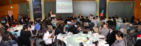 삼성동 코엑스 컨벤션홀에서 개최된 ‘어도비 CS4 한글버전 신제품 발표회’에  약 4천 여명이 참석하여 업계의 뜨거운 관심을 나타냈다.