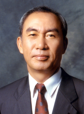 손길승 前회장, SK텔레콤 명예회장 추대
