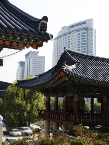 인터컨티넨탈 및 봉은사 전경