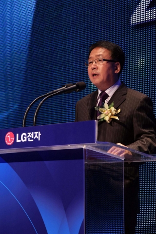 13일 서울 홍은동 그랜드 힐튼에서 열린 'LG전자 마케팅 컨퍼런스 2009'에서 한국지역본부장 박석원 부사장이 인사말을 하고 있다.