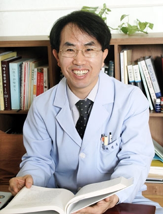 아토피 치료전문 석문한의원 배정규 원장