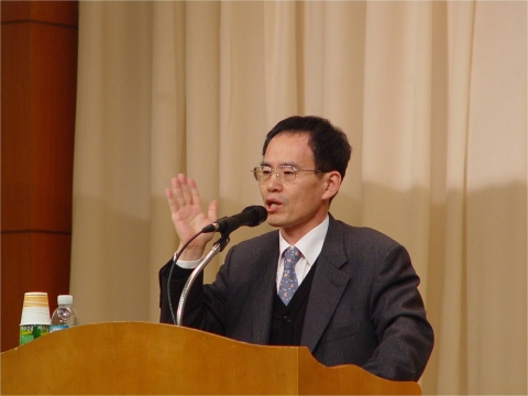 23일 저녁 한국경제신문사 다산홀에서 열린 경영자독서모임 저자와의 만남행사에서 김성오 메가스터디 사장이 강연하고 있다.