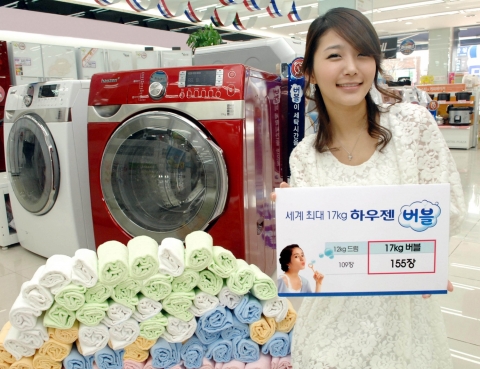 하우젠 버블 세탁기 17kg는 세계최대 용량(세탁건조일체형)으로 1회 세탁기준으로 155장의 타월뿐 아니라 이불도 거뜬히 세탁할 수 있다.