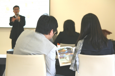 허니문 설명회 사진