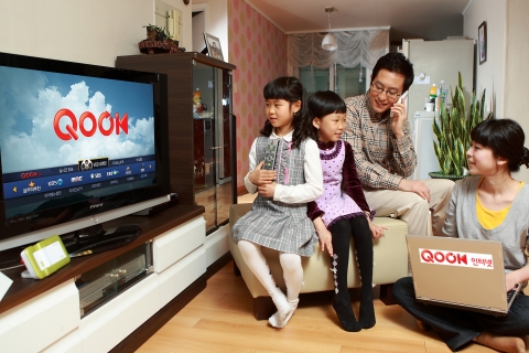 KT는 8일 새로운 홈고객 브랜드 ‘QOOK(쿡)’을 런칭하고 다양한 결합상품 ‘QOOK 세트’를 선보였다.