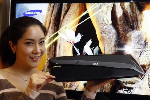 삼성전자가 벽걸이 TV와 어울리는 세계에서 가장 얇은 블루레이 플레이어(모델명:BD-P4600)를 출시했다. 삼성전자가 이번에 출시한 블루레이 플레이어 BD-P4600은 기존 삼성