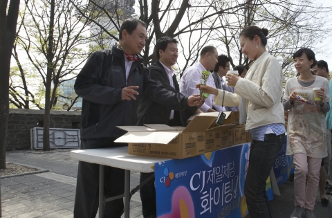 CJ제일제당, “불황일수록 직원 사기는 살려야죠”