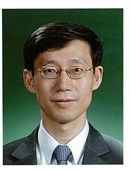 세계최고 성능의 DTV 수신칩 개발 및 국내최초 CD-ROM 드라이브를 개발하는 등 과학기술인의 자긍심 및 명예를 높이고, 국가 과학기술 혁신에 이바지한 공로로 과학기술훈장을 수훈