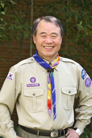 한국스카우트연맹 총재 강영중(대교그룹 회장)