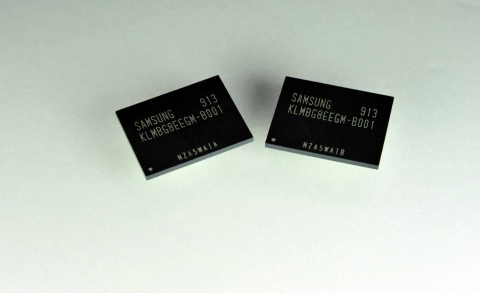 Samsung Launches 32-Gigabyte Embedded Memory Card Produced with 30nm-class NAND Technology