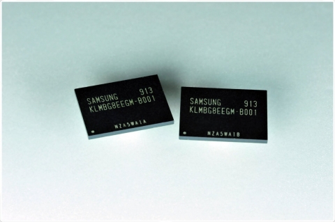 Samsung Launches 32-Gigabyte Embedded Memory Card Produced with 30nm-class NAND Technology
