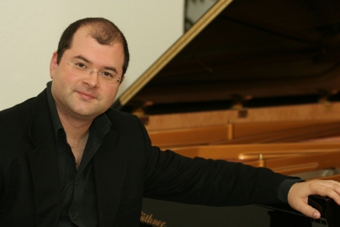 피아니스트, Florian Krumpoeck