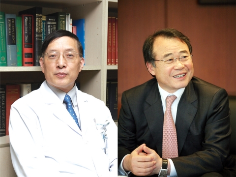 강영중 회장, 송명근교수(사진 왼쪽)