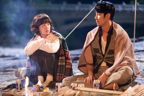 SBS 드라마 시티홀 두 주인공 조국(차승원 분)과 미래(김선아 분)