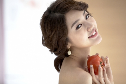 윤은혜, 사랑스러운 여인으로 변신