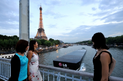 Smooth Sailing for LG’s Newest Eco-Refrigerator