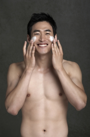 니베아포맨, 여름철 번들거리는 남성 피부를 위한 올바른 세안법