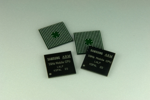 이번에 개발한 1GHz 모바일 CPU 코어를 적용하여 시험 제작된 삼성전자의 테스트 칩